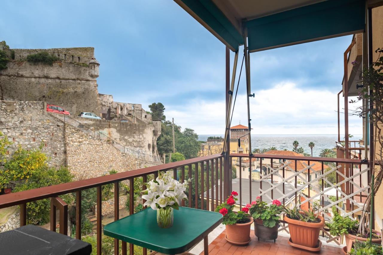 Rivierarent Moma 100 Metri Dal Mare Apartment Finale Ligure Exterior photo