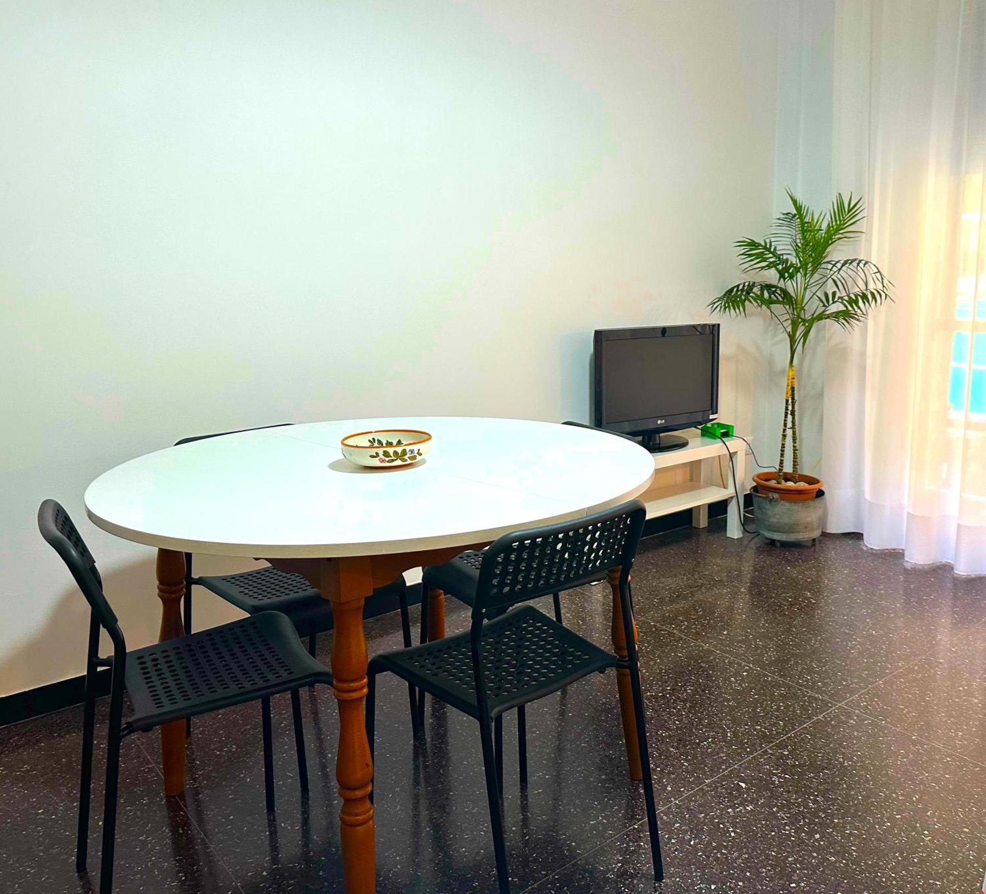 Rivierarent Moma 100 Metri Dal Mare Apartment Finale Ligure Exterior photo